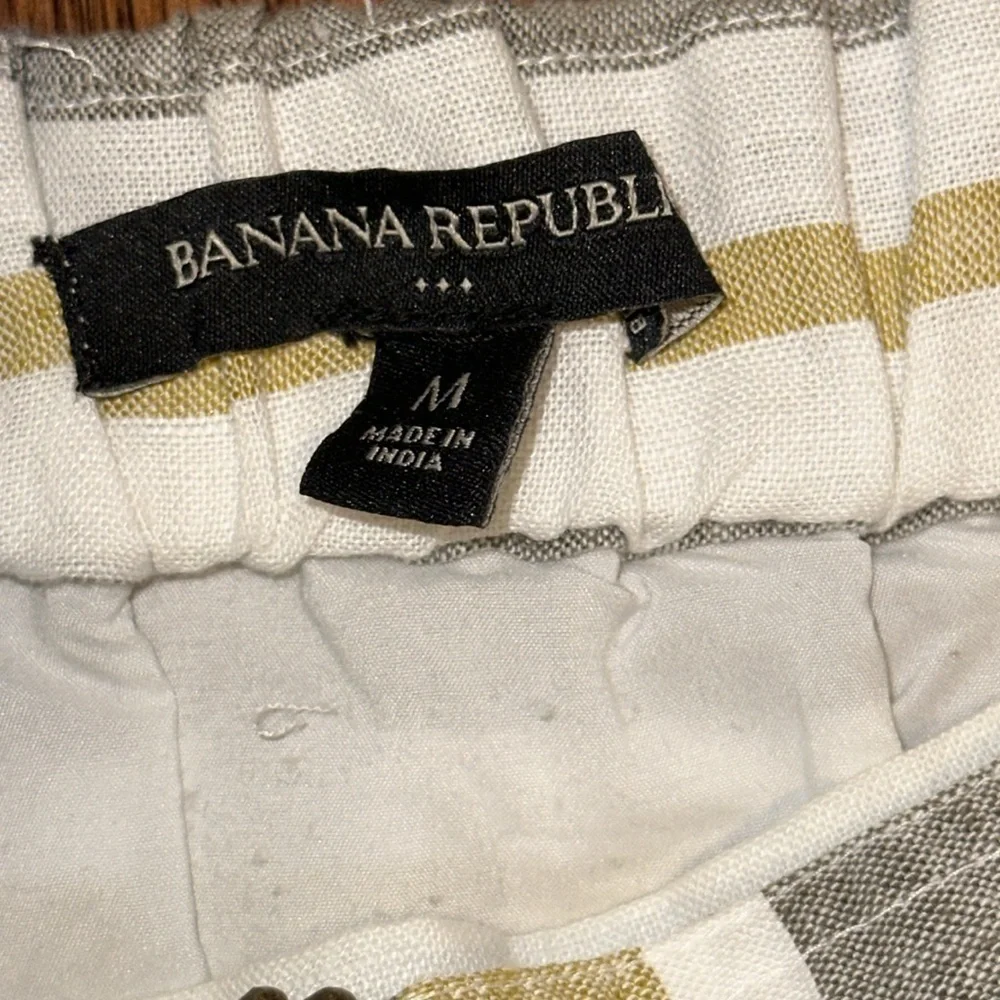 Banana Republic Factory yellow grey and white striped skirt size Medium